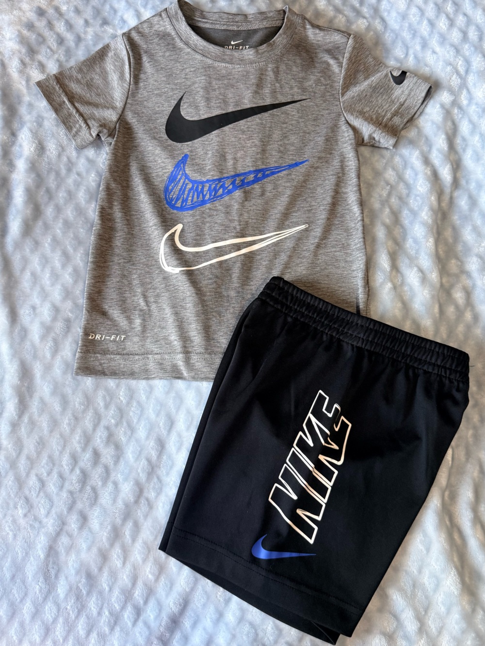 Nike Boys Dri-Fit set sz4 - Picture 3 of 6
